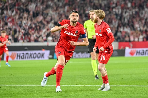 Cheers for the 1-0 goal by Vincenzo Grifo SC Freiburg, 32 GER, SC Freiburg Celta Vigo, Football, Europa League, Quarter-finals, 2025 2026 season, 09 04 2026 GER, SC Freiburg Celta Vigo, Football, Europa League, Quarter-finals, 2025 2026 season, 09 04 2026 Freiburg Copyright: xEibner-Pressefoto ThomasxHessx EP_THS