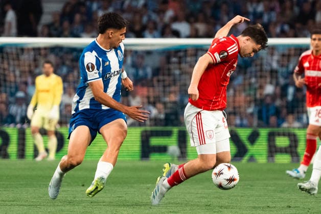 FC Porto v Nottingham Forest Europe League Players of FC Porto and Nottingham Forest during the Europe Leage match, between FC Porto and Nottingham Forest played at Estadio do Dragao on April 9, 2026 in Oporto, Portugal Oporto Portugal Copyright: xAdrianxFernandezx xAgenciaxLOFx