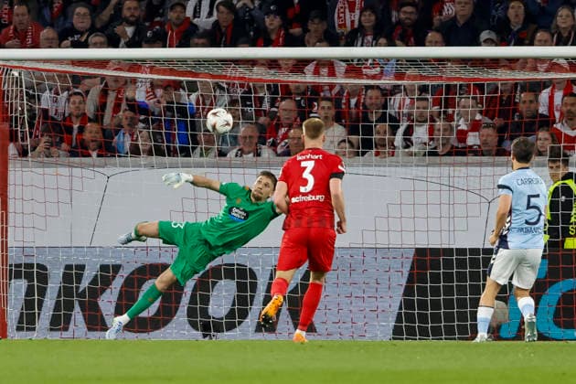 1 0 Goal for SC Freiburg by Vincenzo Grifo SC Freiburg, 32 , Germany, Soccer, UEFA Europa League, Quarterfinals, 2025 2026, SC Freiburg vs Celta Vigo, 09 04 2026, Freiburg im Breisgau Europa Park Stadion Stadion am Deutschland Copyright: xGrantxHubbsx