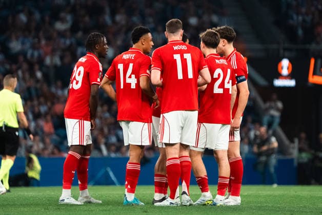 FC Porto v Nottingham Forest Europe League Goal of Nottingham Forest during the Europe Leage match, between FC Porto and Nottingham Forest played at Estadio do Dragao on April 9, 2026 in Porto, Portugal Porto Portugal Copyright: xAdrianxFernandezx xAgenciaxLOFx