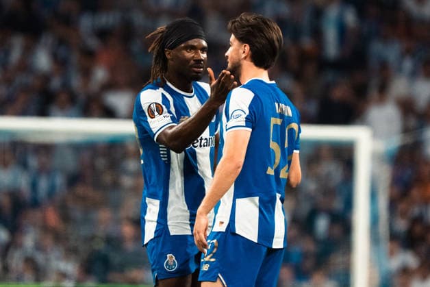 FC Porto v Nottingham Forest Europe League Goal of Nottingham Forest during the Europe Leage match, between FC Porto and Nottingham Forest played at Estadio do Dragao on April 9, 2026 in Porto, Portugal Porto Portugal Copyright: xAdrianxFernandezx xAgenciaxLOFx