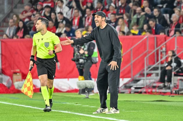 Julian Schuster SC Freiburg, coach with emotion GER, SC Freiburg Celta Vigo, football, Europa League, quarter-finals, 2025 2026 season, 09 04 2026 GER, SC Freiburg Celta Vigo, football, Europa League, quarter-finals, 2025 2026 season, 09 04 2026 Freiburg Copyright: xEibner-Pressefoto ThomasxHessx EP_THS