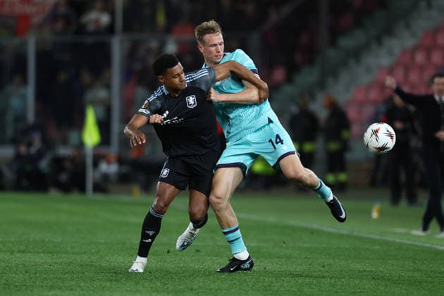 Ollie Watkins of Aston Villa FC and Torbjorn Heggem of Bologna FC compete for the ball during the UEFA Europa League 2025 2026 football match between Bologna FC and Aston Villa FC at Renato dall Ara stadium in Bologna (Italy), April 09th, 2026. cesarexpurini