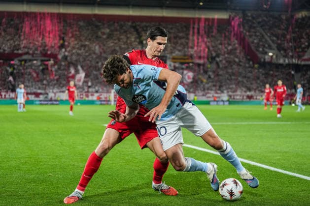 UEFA Europa League SC Freiburg v RC Celta Vigo, 09 04 2026 Duel between Igor MatanoviÄ‡ SC Freiburg, 31 and Marcos Alonso RC Celta Vigo, 20 UEFA Europa League SC Freiburg v RC Celta Vigo, Europa Park Stadium, 09 04 2026 Copyright: xBEAUTIFULxSPORTS Boscox
