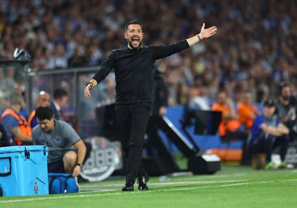 Francesco Farioli head coach of FC Porto Porto v Nottingham Forest, UEFA Europa League, Quarter Final, First Leg, Football, Estadio do Dragao, Porto, Portugal - 09 Apr 2026Porto Estádio do Dragão Portugal EDITORIAL USE ONLY No use with unauthorised audio, video, data, fixture lists, club league logos or live services. Online in-match use limited to 120 images, no video emulation. No use in betting, games or single club league player publications. Copyright: xMichaelxZemanek Shutterstockx 16811864n