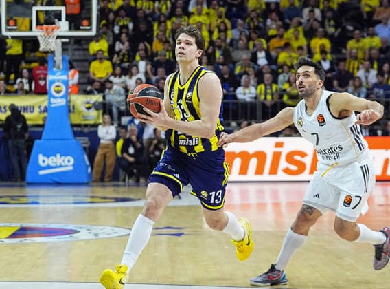 Fenerbahce Beko v Real Madrid - EuroLeague ISTANBUL, TURKIYE - APRIL 9: Tarik Biberovic (13) of Fenerbahce Beko in action against Facundo Campazzo (7) of Real Madrid during EuroLeague week 37 basketball match between Fenerbahce Beko and Real Madrid at Ulker Sports and Event Hall in Istanbul, Turkiye on April 9, 2026. Esra Bilgin Anadolu Istanbul Turkey. Editorial use only. Please get in touch for any other usage.  Copyright: x2026xAnadoluxEsraxBilginx