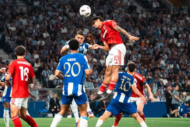 FC Porto v Nottingham Forest Europe League Players of FC Porto and Nottingham Forest during the Europe Leage match, between FC Porto and Nottingham Forest played at Estadio do Dragao on April 9, 2026 in Oporto, Portugal Oporto Portugal Copyright: xAdrianxFernandezx xAgenciaxLOFx