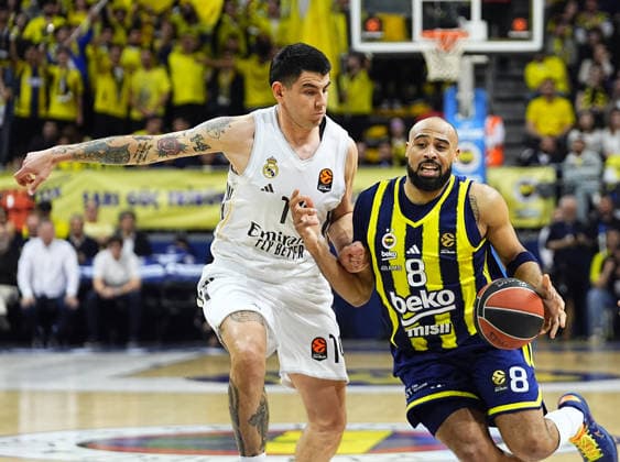 Fenerbahce Beko v Real Madrid - EuroLeague ISTANBUL, TURKIYE - APRIL 9: Talen Jalee Tucker (8) of Fenerbahce Beko in action against Gabriel Alejandro Deck (14) of Real Madrid during EuroLeague week 37 basketball match between Fenerbahce Beko and Real Madrid at Ulker Sports and Event Hall in Istanbul, Turkiye on April 9, 2026. Esra Bilgin Anadolu Istanbul Turkey. Editorial use only. Please get in touch for any other usage.  Copyright: x2026xAnadoluxEsraxBilginx
