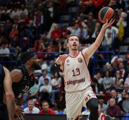Foto IPP Roberto Bregani Milano 9 04 2026 Pallacanestro, Turkish Airlines EuroLeague 2025 2026, EA7 Emporio Armani MIlano vs Bayern Monaco. Nella foto Andreas Obst del Bayern Monaco in azione contro josh Nebo dell EA7 Emporio Armani Milano. Italy Photo Press World Copyright. italy ITALY  Copyright: xR4924_italyphotopressx