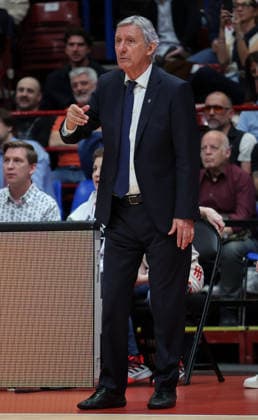 Foto IPP Roberto Bregani Milano 9 04 2026 Pallacanestro, Turkish Airlines EuroLeague 2025 2026, EA7 Emporio Armani MIlano vs Bayern Monaco. Nella foto l allenatore capo del Bayern Monaco, Svetisla Vpesic. Italy Photo Press World Copyright. italy ITALY  Copyright: xR4924_italyphotopressx