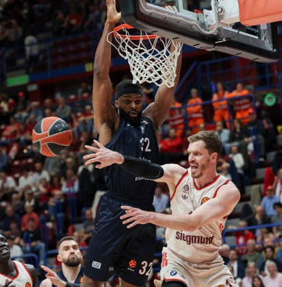 Foto IPP Roberto Bregani Milano 9 04 2026 Pallacanestro, Turkish Airlines EuroLeague 2025 2026, EA7 Emporio Armani MIlano vs Bayern Monaco. Nella foto Andreas Obst del Bayern Monaco in azione contro josh Nebo dell EA7 Emporio Armani Milano. Italy Photo Press World Copyright. italy ITALY  Copyright: xR4924_italyphotopressx