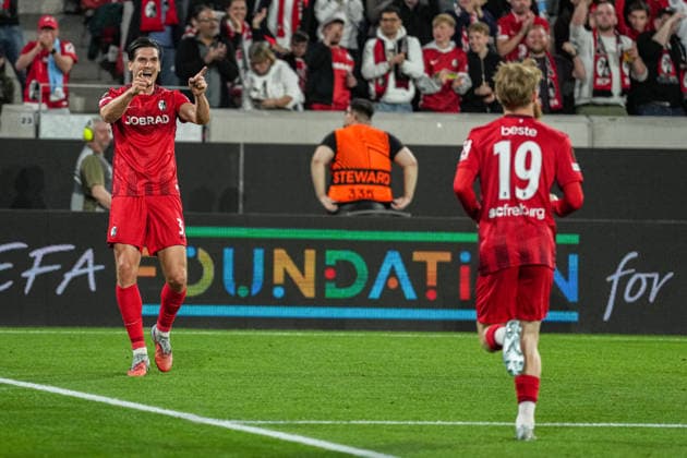 UEFA Europa League SC Freiburg vs RC Celta Vigo, 09 04 2026 Jan Niklas Beste SC Freiburg, 19 on the picture Igor MatanoviÄ‡ SC Freiburg, 31 who gave the assist UEFA Europa League SC Freiburg vs RC Celta Vigo, Europa Park Stadion, 09 04 2026 Copyright: xBEAUTIFULxSPORTS Boscox