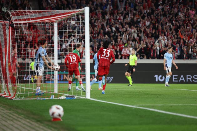 09 04 2026, xrekx, Football UEFA Europa League, SC Freiburg Celta Vigo v l Torjubel nach dem Tor zum celebrating the goal celebrate 2 0 durch Niklas Beste SC Freiburg DFL DFB REGULATIONS PROHIBIT ANY USE OF PHOTOGRAPHS as IMAGE SEQUENCES and or QUASI VIDEO Freiburg