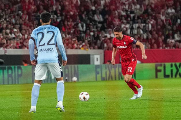 UEFA Europa League SC Freiburg vs RC Celta Vigo, 09 04 2026 Vincenzo Grifo SC Freiburg, 32 with a free kick UEFA Europa League SC Freiburg vs RC Celta Vigo, Europa Park Stadium, 09 04 2026 Copyright: xBEAUTIFULxSPORTS Boscox
