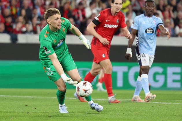 09 04 2026, xrekx, Football UEFA Europa League, SC Freiburg Celta Vigo v l IonuÈ Radu Celta Vigo DFL DFB REGULATIONS PROHIBIT ANY USE OF PHOTOGRAPHS as IMAGE SEQUENCES and or QUASI VIDEO Freiburg