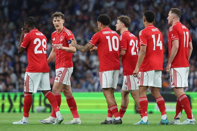 POR: Porto v Nottingham Forest, Europa League, 9 April 2026 Chris Wood of Nottingham Forest and Morgan Gibbs-White of Nottingham Forestand Dan Ndoye of Nottingham Forest celebrates the gol of Porto i in action during the UEFA Europe League,Quartet finals 1st leg between Porto FC and Nottingham Forest FC at Stadium of Dragao on April 9,2026 in Porto (Portugal) (Photo by Luis de la Mata SportPix Sipa USA) Porto As Antas Porto Portugal Copyright: xLuisxdexlaxMatax xsportPix.org.ux
