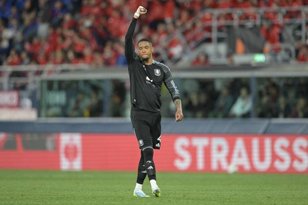 Ezri Konsa of Aston Villa FC celebrates after scoring goal for 0-1 during the match of Uefa Europa League Championship between Bologna F.C. and Aston Villa F.C. at the Renato Dall Ara Stadium on Apr 9, 2026 in Bologna, Italy. during Bologna FC vs Aston Villa FC, Football Europa League match in Bologna, Italy, April 09 2026  Copyright: xRobertoxRamaccia IPAxSportx xipa-agency.netx xx IPA_73852436 IPA_Agency_IPA73852436