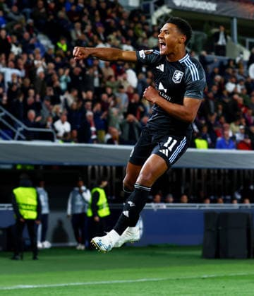 Ollie Watkins of Aston Villav celebrates scoring a goal after making the score 0-2. Bologna v Aston Villa, UEFA Europa League, Quarter Final, First Leg, Football, Renato Dall Ara Stadium, Bologna, Italy - 09 Apr 2026Bologna Renato Dall Ara Stadium Italy EDITORIAL USE ONLY No use with unauthorised audio, video, data, fixture lists, club league logos or live services. Online in-match use limited to 120 images, no video emulation. No use in betting, games or single club league player publications.  Copyright: xJamesxMarsh Shutterstockx 16811867bg
