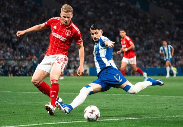 FC Porto v Nottingham Forest Europe League Players of FC Porto and Nottingham Forest during the Europe Leage match, between FC Porto and Nottingham Forest played at Estadio do Dragao on April 9, 2026 in Oporto, Portugal Oporto Portugal Copyright: xAdrianxFernandezx xAgenciaxLOFx