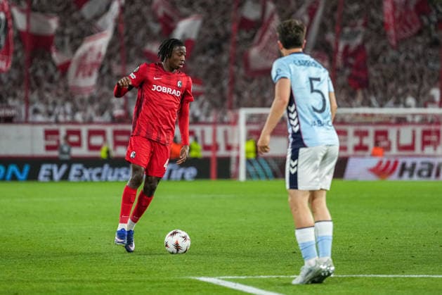 UEFA Europa League SC Freiburg vs RC Celta Vigo, 09 04 2026 Johan Manzambi SC Freiburg, 44 on the ball UEFA Europa League SC Freiburg vs RC Celta Vigo, Europa Park Stadium, 09 04 2026 Copyright: xBEAUTIFULxSPORTS Boscox