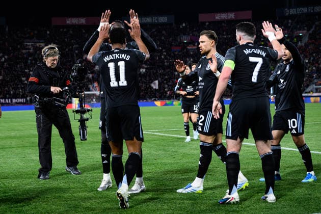 Ollie Watkins of Aston Villa FC celebrates with team mates after scoring the goal of 0-2 during the UEFA Europa League 2025 2026 football match between Bologna FC 1909 and Aston Villa FC at Renato Dall Ara Stadium in Bologna (Italy), April 9, 2026. andreaxstaccioli