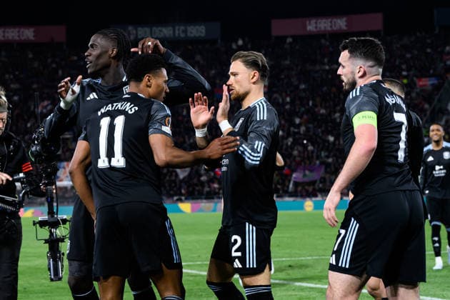 Ollie Watkins of Aston Villa FC celebrates with team mates after scoring the goal of 0-2 during the UEFA Europa League 2025 2026 football match between Bologna FC 1909 and Aston Villa FC at Renato Dall Ara Stadium in Bologna (Italy), April 9, 2026. andreaxstaccioli