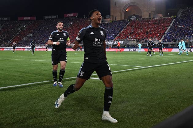 Ollie Watkins of Aston Villa F.C. celebrates after scoring the goal of 0-2 during the UEFA Europa League Quarter-finals first leg football match between between Bologna F.C. and Aston Villa F.C. at the Renato Dall Ara Stadium on April 9, 2026 in Bologna, Italy.  Copyright: xDomenicoxCippitelli IPAxSportx xipa-agency.netx xx IPA_73853078 IPA_Agency_IPA73853078