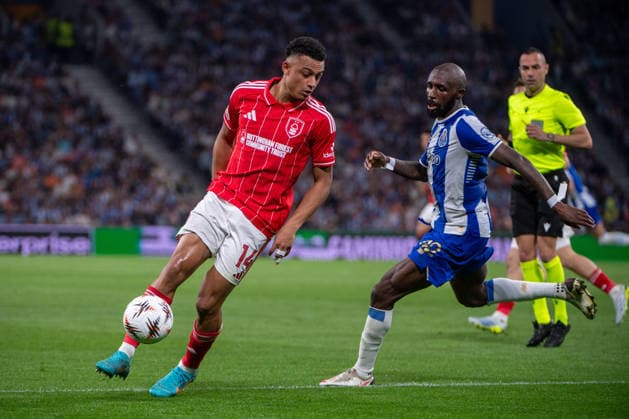 April 9, 2026, Porto, Porto, Portugal: PORTO, PORTUGAL - APRIL 09: DAN NDOYE of Nottingham Forest is seen on action during the UEFA Europa League 2025 26 Quarter-Final Leg One match between FC Porto and Nottingham Forest FC at Estadio do Dragao on April 09, 2026 in Porto, Portugal. FC Porto X Nottingham Forest - UEFA Europa League 2025 26  - ZUMAl192 20260409_zsp_l192_077 Copyright: xMiguelxLemosx