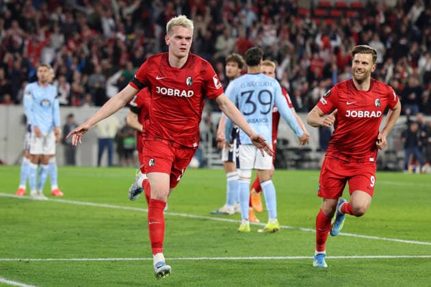 09 04 2026, xrekx, Football UEFA Europa League, SC Freiburg Celta Vigo v l Goal celebration after the goal to celebrate the goal celebrate 3 0 by Matthias Ginter SC Freiburg with Lucas Höler Hoeler SC Freiburg DFL DFB REGULATIONS PROHIBIT ANY USE OF PHOTOGRAPHS as IMAGE SEQUENCES and or QUASI VIDEO Freiburg
