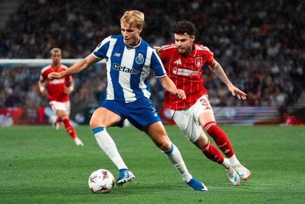 FC Porto v Nottingham Forest Europe League Players of FC Porto and Nottingham Forest during the Europe Leage match, between FC Porto and Nottingham Forest played at Estadio do Dragao on April 9, 2026 in Oporto, Portugal Oporto Portugal Copyright: xAdrianxFernandezx xAgenciaxLOFx