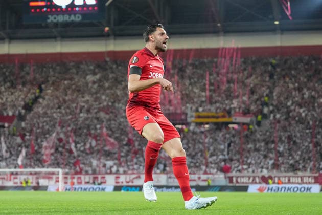 Vincenzo Grifo SC Freiburg, 32 goal celebration, emotions, goal shot, finish, goal success, goal, goal , Germany, football, UEFA Europa League, quarter-final, first leg, 2025 2026, SC Freiburg vs RC Celta de Vigo, 09 04 2026, Europa Park Stadion, Freiburg, Germany Freiburg Europa Park Stadion Baden Württemberg Germany Copyright: xArnexAmbergx