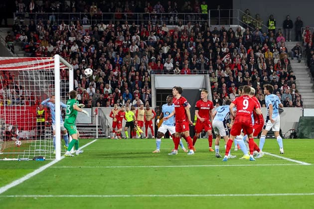 3 0 Goal for SC Freiburg by Matthias Ginter SC Freiburg, 28 , Germany, Soccer, UEFA Europa League, Quarterfinals, 2025 2026, SC Freiburg vs Celta Vigo, 09 04 2026, Freiburg im Breisgau Europa Park Stadion Stadion am Deutschland Copyright: xGrantxHubbsx