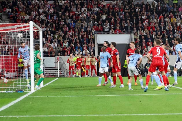 3 0 Goal for SC Freiburg by Matthias Ginter SC Freiburg, 28 , Germany, Soccer, UEFA Europa League, Quarterfinals, 2025 2026, SC Freiburg vs Celta Vigo, 09 04 2026, Freiburg im Breisgau Europa Park Stadion Stadion am Deutschland Copyright: xGrantxHubbsx