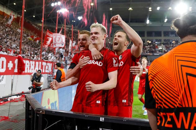 SC Freiburg celebrating a 3-0 goal by Matthias Ginter SC Freiburg, 28 , Germany, Football, UEFA Europa League, quarter-final, 2025 2026, SC Freiburg vs Celta Vigo, 09 04 2026, Freiburg im Breisgau Europa Park Stadion Stadion am Deutschland Copyright: xGrantxHubbsx