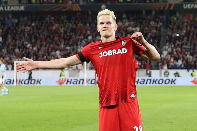 09 04 2026, xrekx, Football UEFA Europa League, SC Freiburg Celta Vigo v l Torjubel nach dem Tor zum celebrating the goal celebrate 3 0 durch Matthias Ginter SC Freiburg DFL DFB REGULATIONS PROHIBIT ANY USE OF PHOTOGRAPHS as IMAGE SEQUENCES and or QUASI VIDEO Freiburg