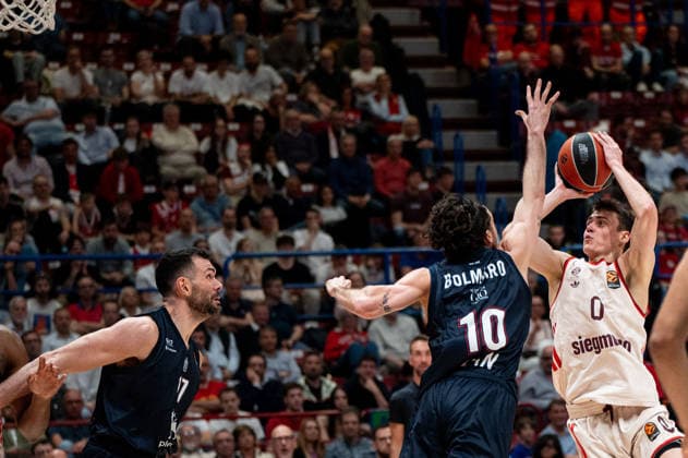 Neno Dimitrijevic (FC Bayern Munich) shoots during the game during EA7 Emporio Armani Milano vs Bayern Monaco, Basketball Euroleague match in Assago (MI), Italy, April 09 2026  Copyright: xSaraxAngelica IPAxSportx xipa-agency.netx xx IPA_73853439 IPA_Agency_IPA73853439