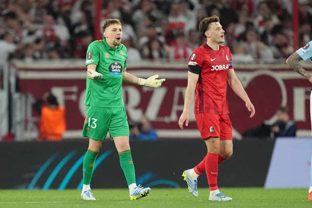 Germany UEFA Europa League quarter-final first leg 2025 26, SC Freiburg vs Celta Vigo Europa Park Stadion, Freiburg im Breisgau Ionut Radu 13 Celta lament after 3-0 win for SC Freiburg Copyright: xKjetilxWaberx