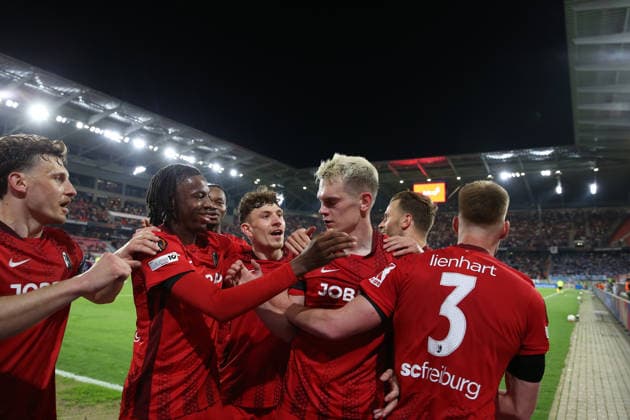09 04 2026, xrekx, Football UEFA Europa League, SC Freiburg Celta Vigo v l Torjubel nach dem Tor zum celebrating the goal celebrate 3 0 durch Matthias Ginter SC Freiburg DFL DFB REGULATIONS PROHIBIT ANY USE OF PHOTOGRAPHS as IMAGE SEQUENCES and or QUASI VIDEO Freiburg