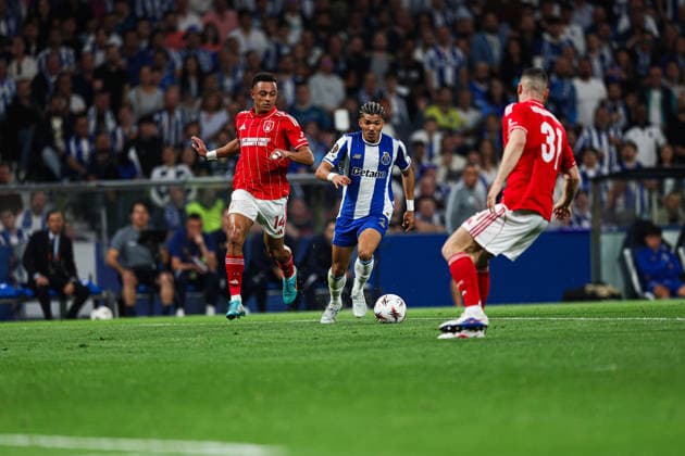 April 9, 2026, Porto, Porto, Portugal: William Gomes of Fc Porto in action during UEFA Europa League 2025 26 Quarter-Final Leg One match between Fc Porto and Nottingham Forest at Estadio Dragao on April 09, 2026 in Porto, Portugal Uefa Europe League Fc Porto X Nottingham Forest  - ZUMAe141 20260409_zsp_e141_134 Copyright: xLuisxEirasx