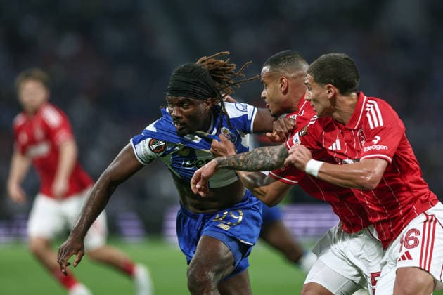 Porto, 09 04 2026 FC Porto hosted Nottingham Forest tonight in the first leg of the 2025 26 UEFA Europa League quarter-finals. Borja Sainz ; Igor Jesus (Miguel Pereira) NI200911MIGUELPEREIRA5057 Porto Portugal Copyright: xMiguelxPereirax