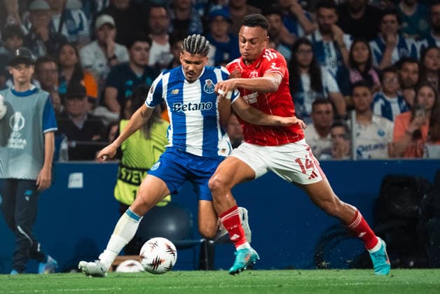 FC Porto v Nottingham Forest Europe League Players of FC Porto and Nottingham Forest during the Europe Leage match, between FC Porto and Nottingham Forest played at Estadio do Dragao on April 9, 2026 in Oporto, Portugal Oporto Portugal Copyright: xAdrianxFernandezx xAgenciaxLOFx
