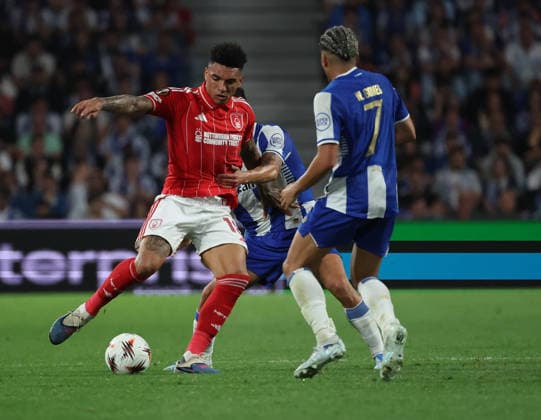 POR: Porto v Nottingham Forest, Europa League, 9 April 2026 Igor Jesus of Nottingham Forestin action during the UEFA Europe League,Quartet finals 1st leg between Porto FC and Nottingham Forest FC at Stadium of Dragao on April 9,2026 in Porto (Portugal) (Photo by Luis de la Mata SportPix Sipa USA) Porto As Antas Porto Portugal Copyright: xLuisxdexlaxMatax xsportPix.org.ux