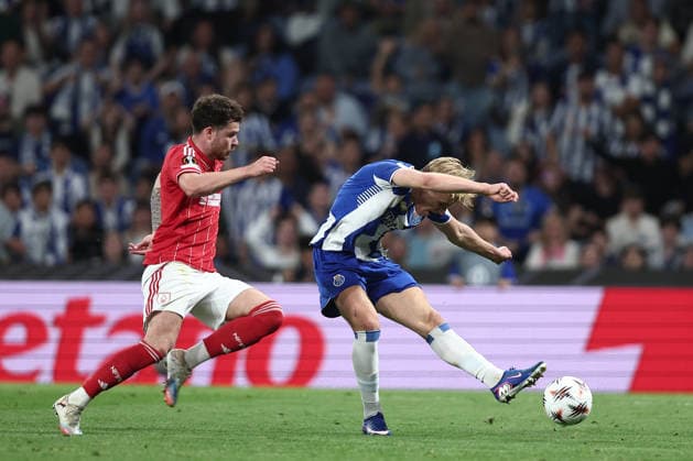 Porto, 09 04 2026 FC Porto hosted Nottingham Forest tonight in the first leg of the 2025 26 UEFA Europa League quarter-finals. Victor Froholdt (Miguel Pereira) NI214004MIGUELPEREIRA8176 Porto Portugal Copyright: xMiguelxPereirax