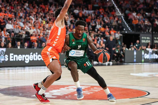 April 9, 2026, Valencia, Valencia, Spain: Braxton Key of Valencia Basket and Nigel Hayes-Davis of Panathinaikos Aktor Athens in action during the Turkish Airlines EuroLeague Regular Season Round 37 match between Valencia Basket and Panathinaikos Aktor Athens at Roig Arena on April 09, 2026, in Valencia, Spain. Valencia Basket V Panathinaikos Aktor Athens - Turkish Airlines EuroLeague  - ZUMAa181 20260409_zaa_a181_384 Copyright: xIrinaxR.xHipolitox