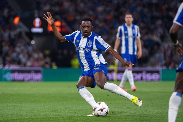 FC Porto v Nottingham Forest FC - UEFA Europa League 2025 26 Quarter-Final First Leg Zaidu from FC Porto is seen in action during the UEFA Europa League 2025 26 Quarter-Final Leg One match between FC Porto and Nottingham Forest FC at Estadio do Dragao in Porto, Portugal, on April 9, 2026. Porto Porto Portugal  Copyright: xMiguelxLemosx originalFilename:lemos-fcportox260409_npfV8.jpg