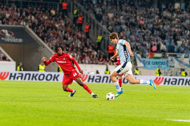 09 04 2026, xdaymx, Football UEFA Europa League, SC Freiburg Celta Vigo vl Johan Manzambi and Fer Lopez DFL DFB REGULATIONS PROHIBIT ANY USE OF PHOTOGRAPHS as IMAGE SEQUENCES and or QUASI VIDEO Freiburg