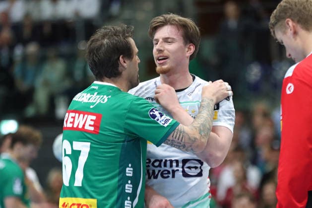 Handball DAIKIN HBL, SC DHfK Leipzig FRISCH AUF Göppingen 09 04 2026 Erik Persson 22, Frisch Auf Göppingen with Dean Bombac 67, SC DHfK Leipzig Handball, DAIKIN HBL, 1 Bundesliga, Season 2025 2026, 28 Matchday SC DHfK Leipzig vs FRISCH AUF Göppingen on 09 04 2026 at Quarterback Immobilien Arena Leipzig Copyright: xBEAUTIFULxSPORTS JanxKaeferx