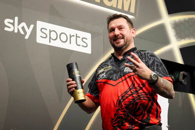 2026 BetMGM Premier League Darts, Night 10, Brighton Jonny Clayton celebrates winning the final vs Michael Van Gerwen during the 2026 BetMGM Premier League Darts, Night 10 at the Brighton Centre, Brighton, England, United Kingdom on 9 April 2026 Credit: Phil Duncan Every Second Media Editorial use only. All images are copyright Every Second Media Limited. No images may be reproduced without prior permission. Copyright: xIMAGO EveryxSecondxMediax ESM-1897-0058 PhilxDuncanx xEveryxSecondxMediax