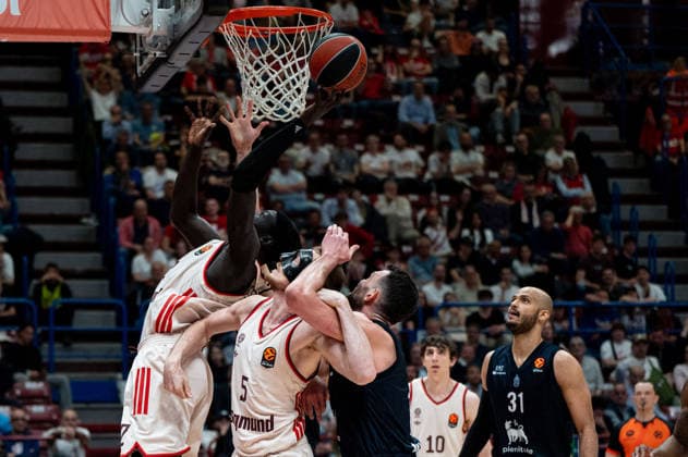 BASKET - Euroleague - EA7 Emporio Armani Milano vs Bayern Monaco Wenyen Gabriel (FC Bayern Munich) shoots during the game during EA7 Emporio Armani Milano vs Bayern Monaco, Basketball Euroleague match in Assago (MI), Italy, April 09 2026 Assago (MI) Italy  Copyright: xIPAxSport ABACAx