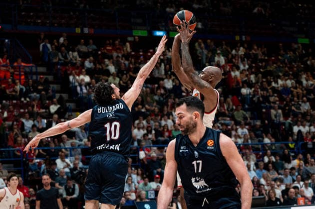 BASKET - Euroleague - EA7 Emporio Armani Milano vs Bayern Monaco Leandro Bolmaro (Olimpia Milano) play defens during EA7 Emporio Armani Milano vs Bayern Monaco, Basketball Euroleague match in Assago (MI), Italy, April 09 2026 Assago (MI) Italy  Copyright: xIPAxSport ABACAx